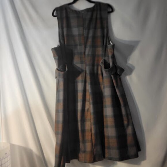 Torrid Outlander Jumper Size 5x Host Pick - Picture 2 of 4